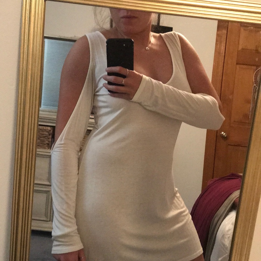 Tobi Cold Shoulder Dress - Picture 6 of 6